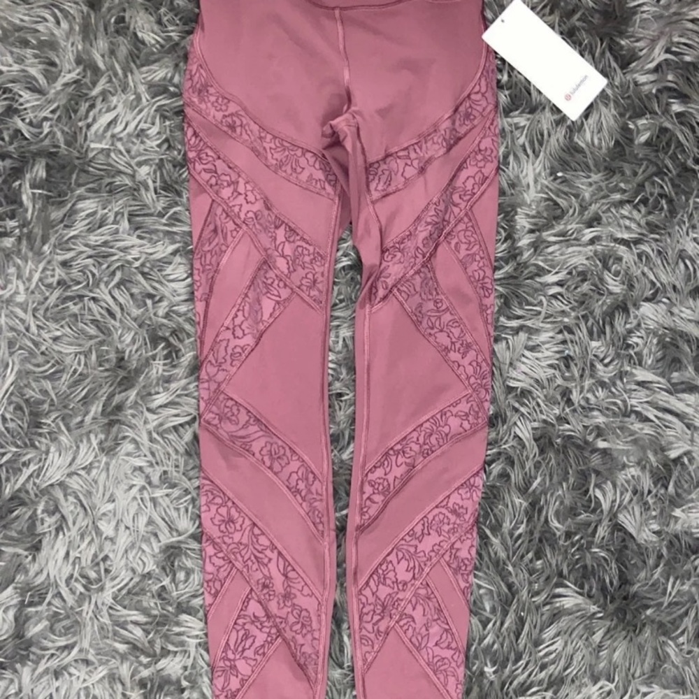 NEW - Lululemon (discontinued) leggings - Picture 9 of 12
